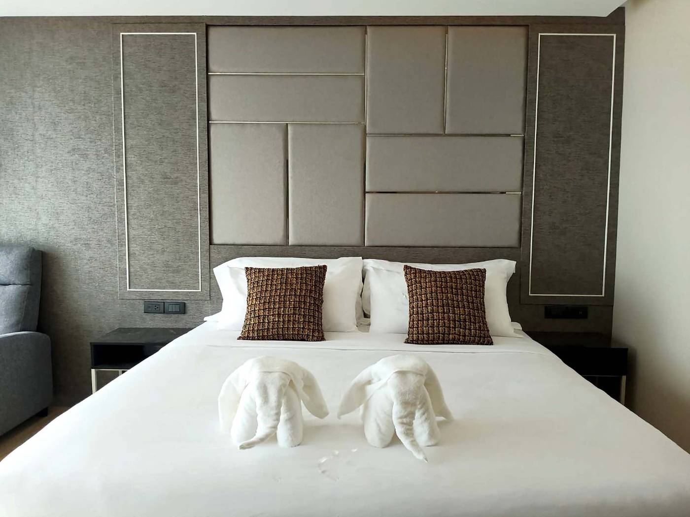 The-9-Residence-Hotel-Room-11