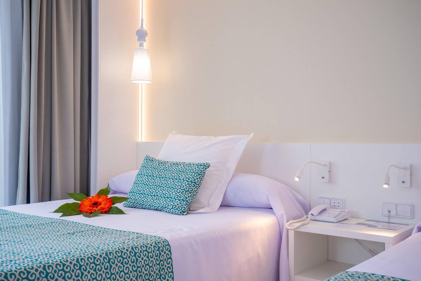 Gran-Hotel-Pe----iscola-Room-18