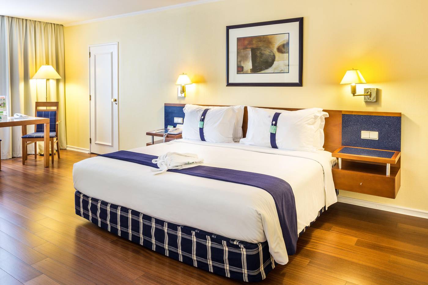 Holiday-Inn-Lisboa-Room-35