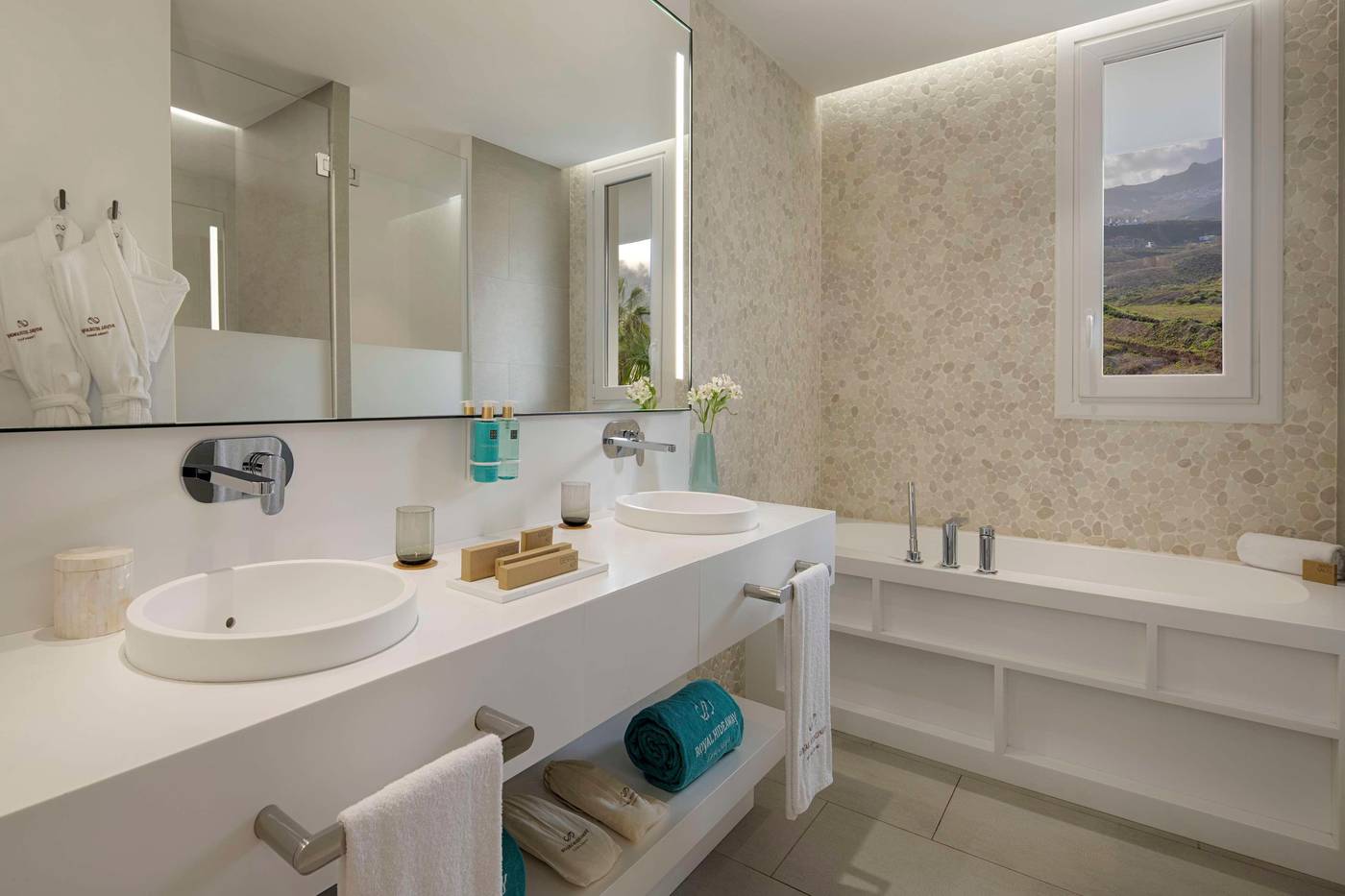 Royal-Hideaway-Corales-Suites--part-of-Barcel---Hotel-Group-Room-33