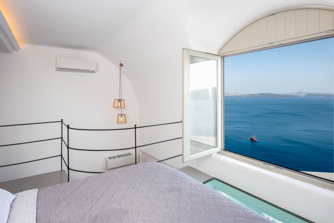 La-Perla-Villas-Room-11