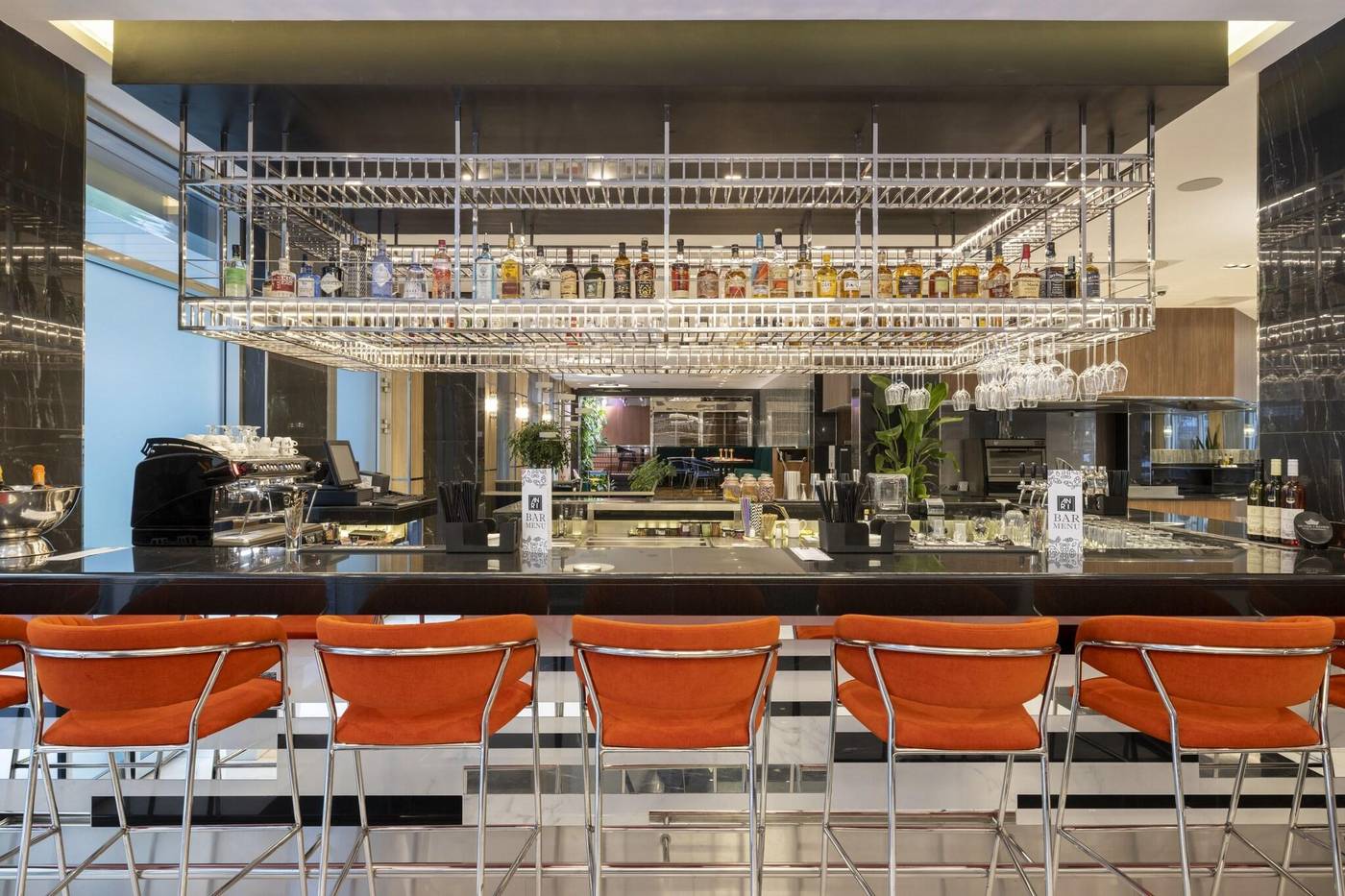 Silver-Crown-Hotel---Residence--Palace-Quarter-Restaurant-16