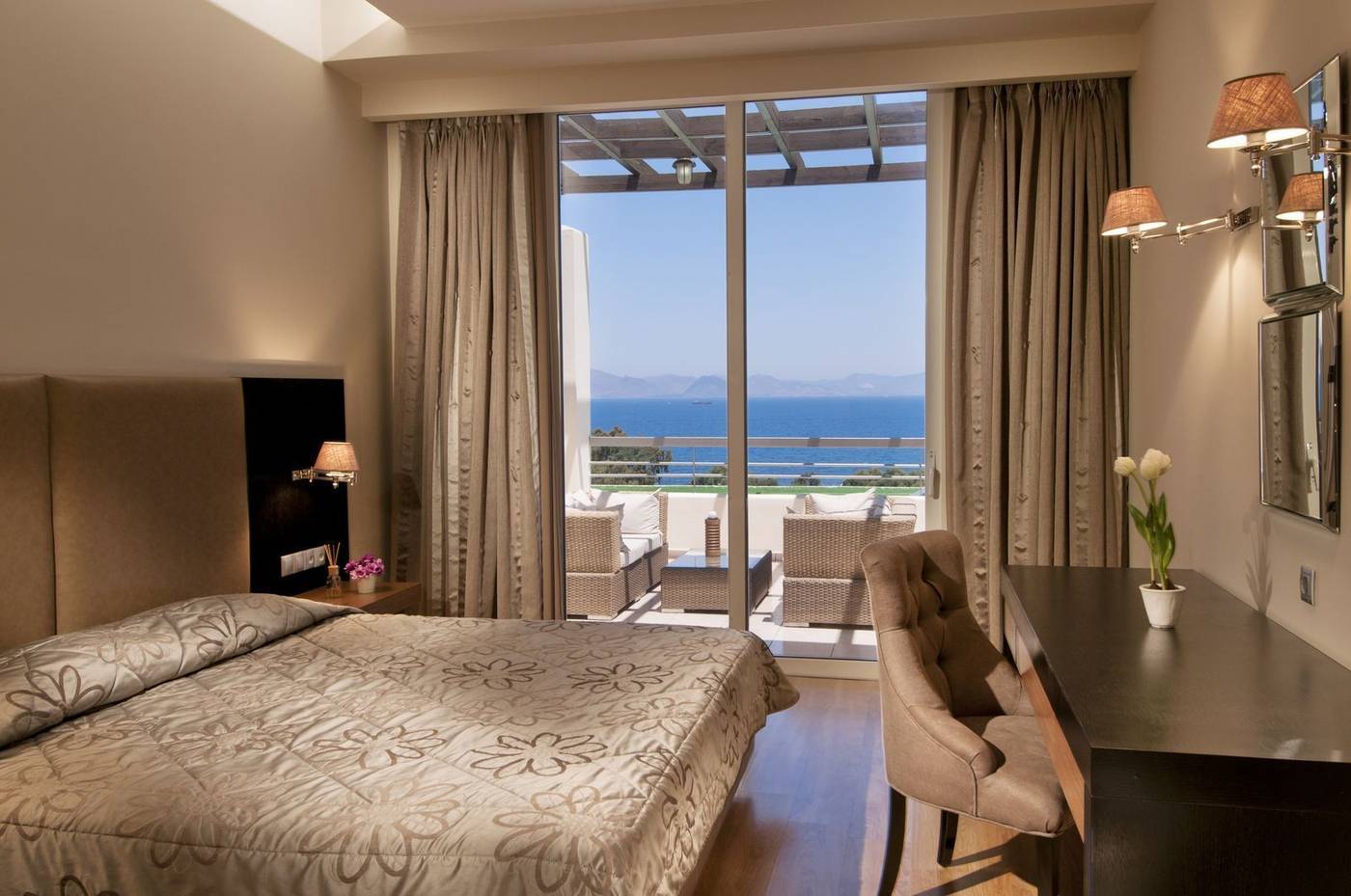 Kipriotis-Panorama-and-Suites-Room-19