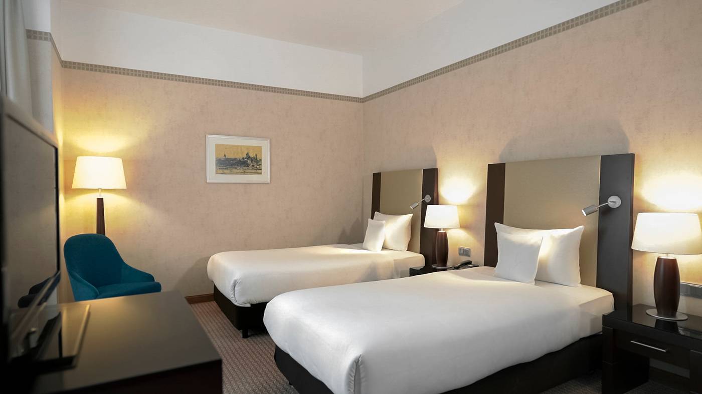 Polonia-Palace-Room-25