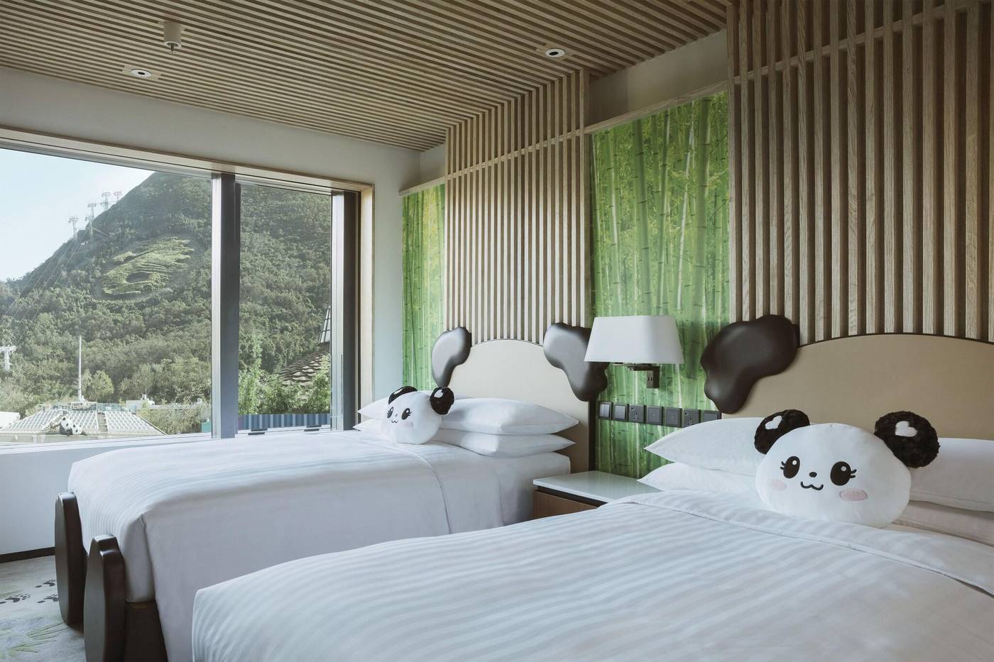 Hong-Kong-Ocean-Park-Marriott-Hotel-Room-45