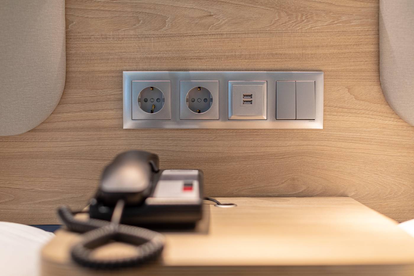 Holiday-Inn-Express-Lisbon---Plaza-Saldanha-Room-25