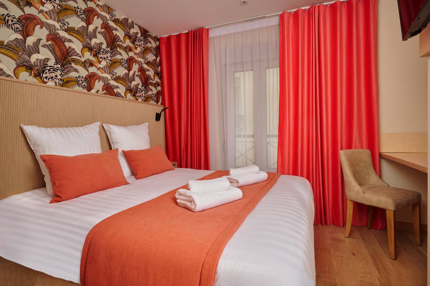 VLH-Paris-Montparnasse-Eiffel-Room-9