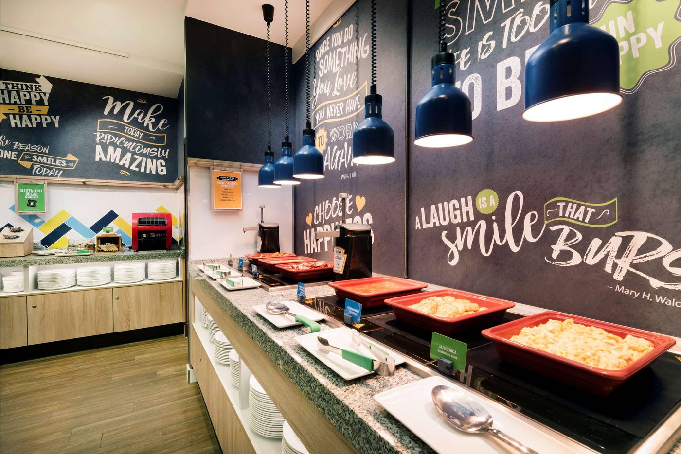 Hampton-By-Hilton-Krakow-Restaurant-22