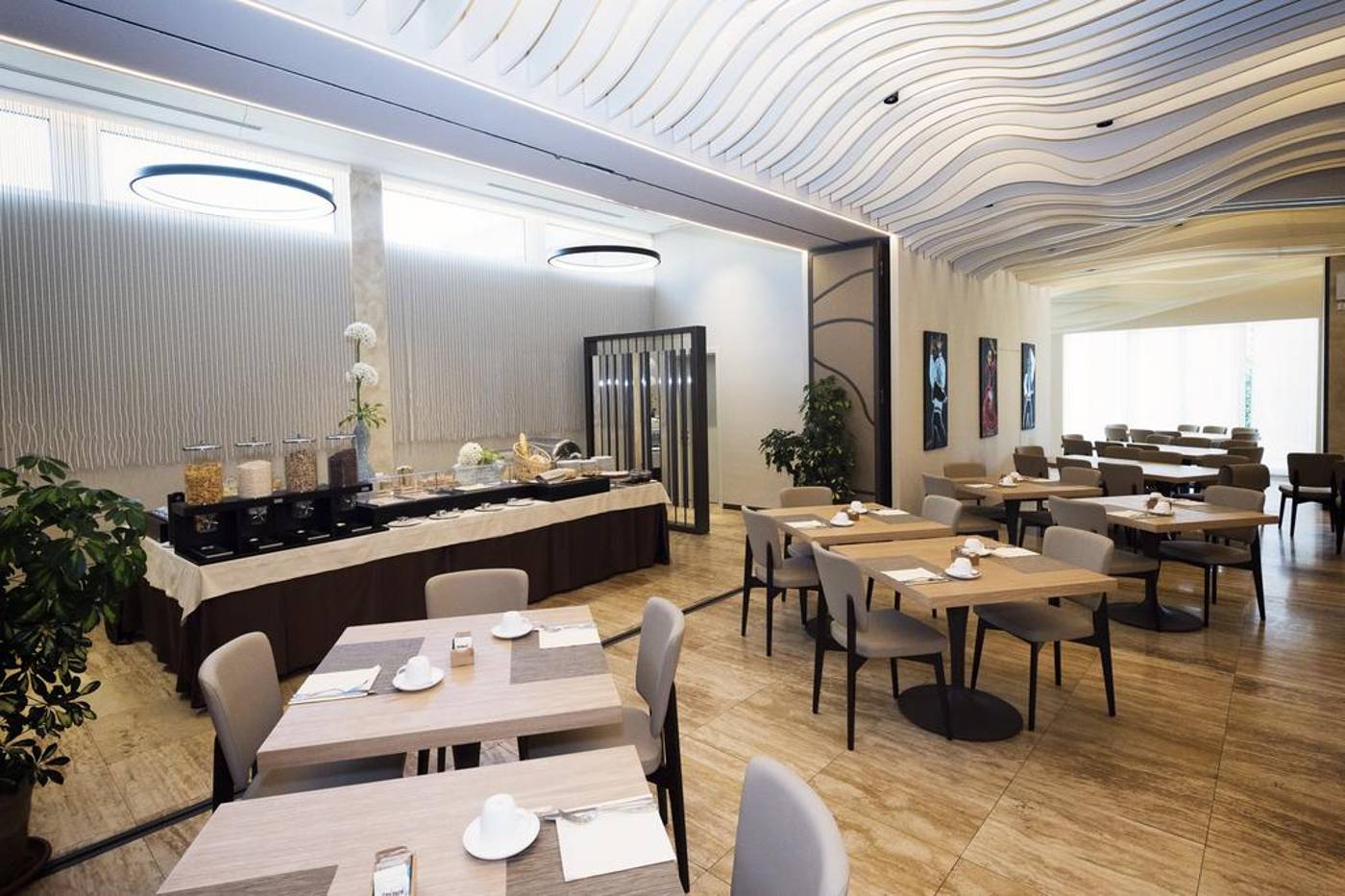 Hotel-Miro-Restaurant-24