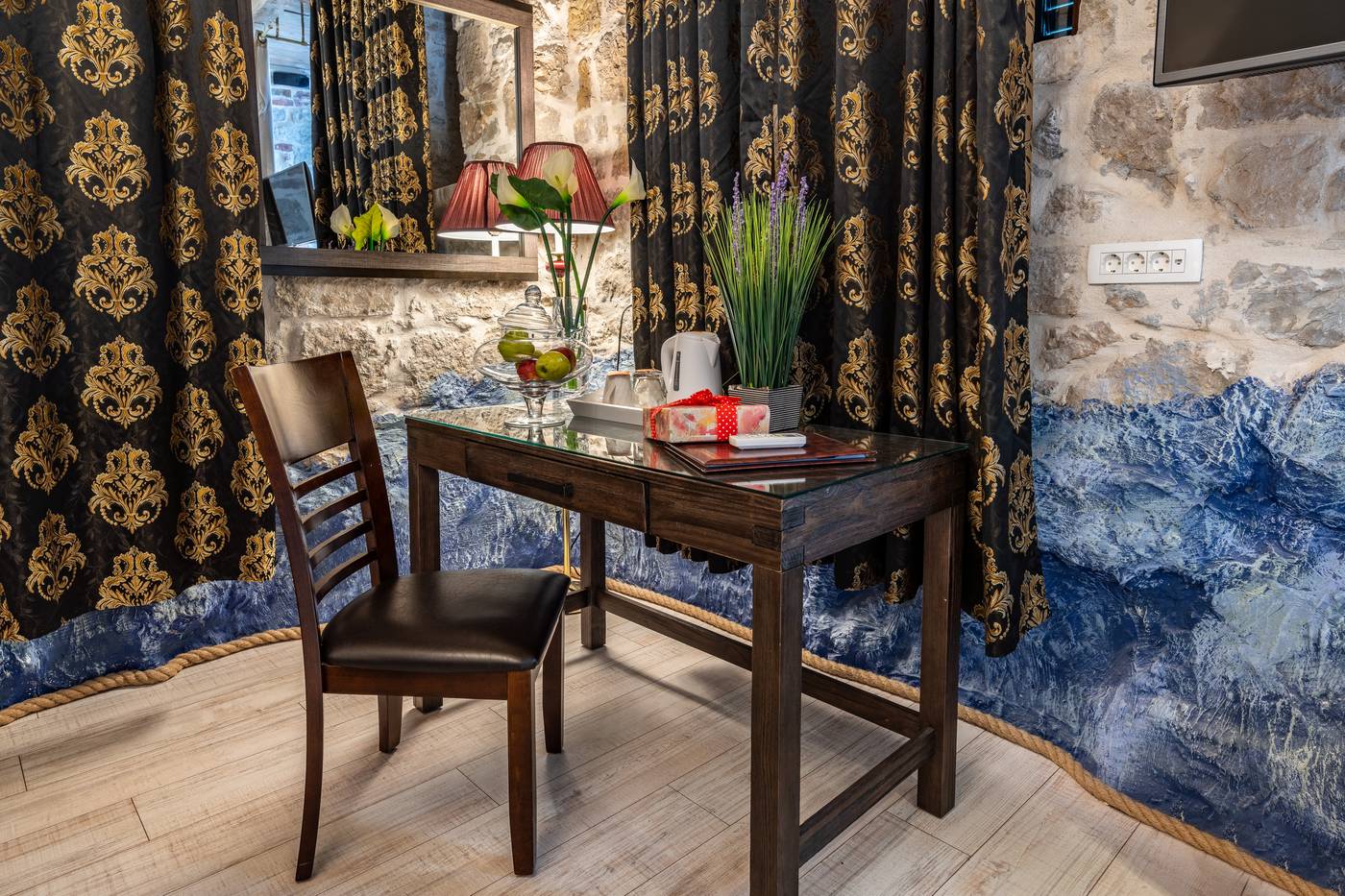 Heritage-Palace-Varos---Quaint---Elegant-Hotels-Room-64