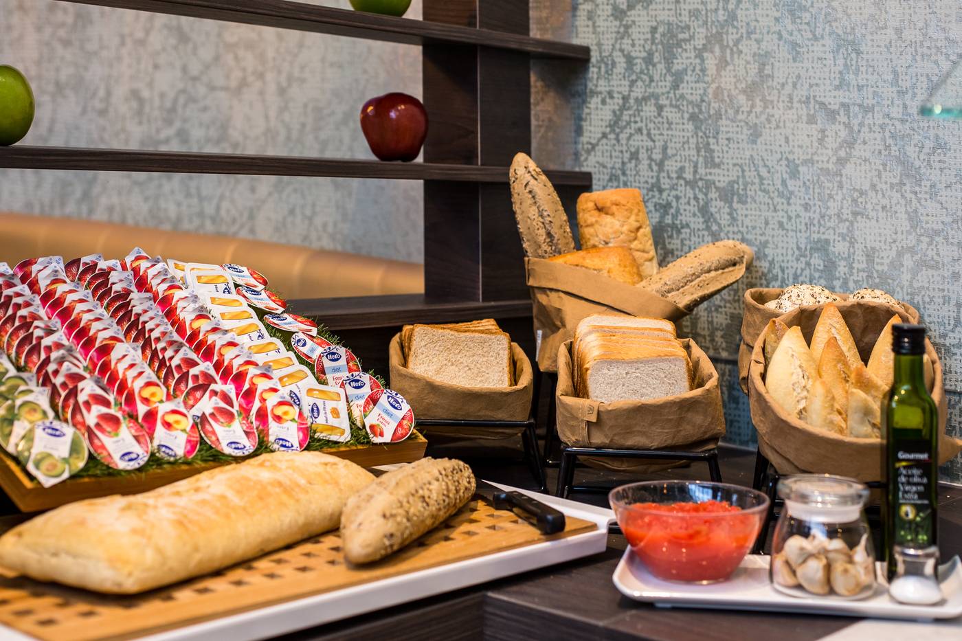 Leonardo-Hotel-Madrid-City-Center-Restaurant-34