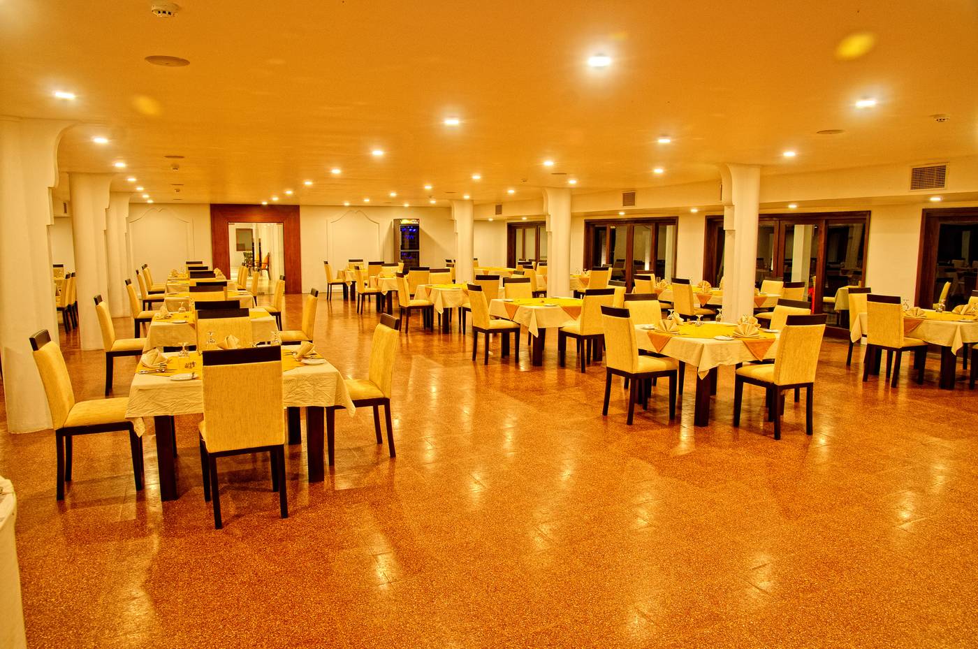 Rajarata-Hotel-Anuradhapura-Restaurant-10
