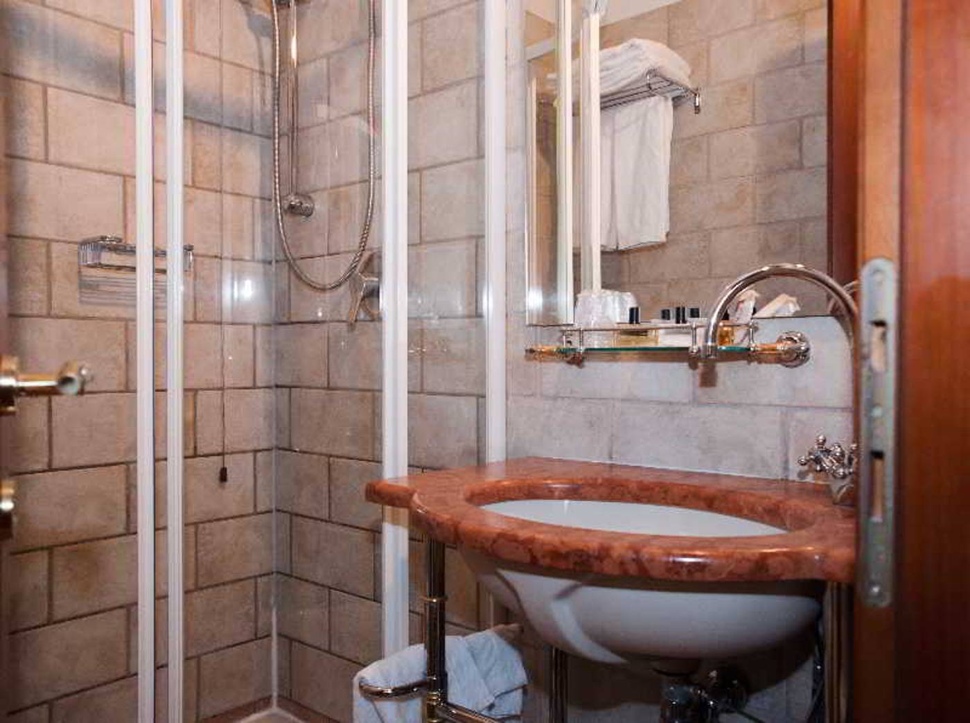 Ai-Due-Fanali-Room-21