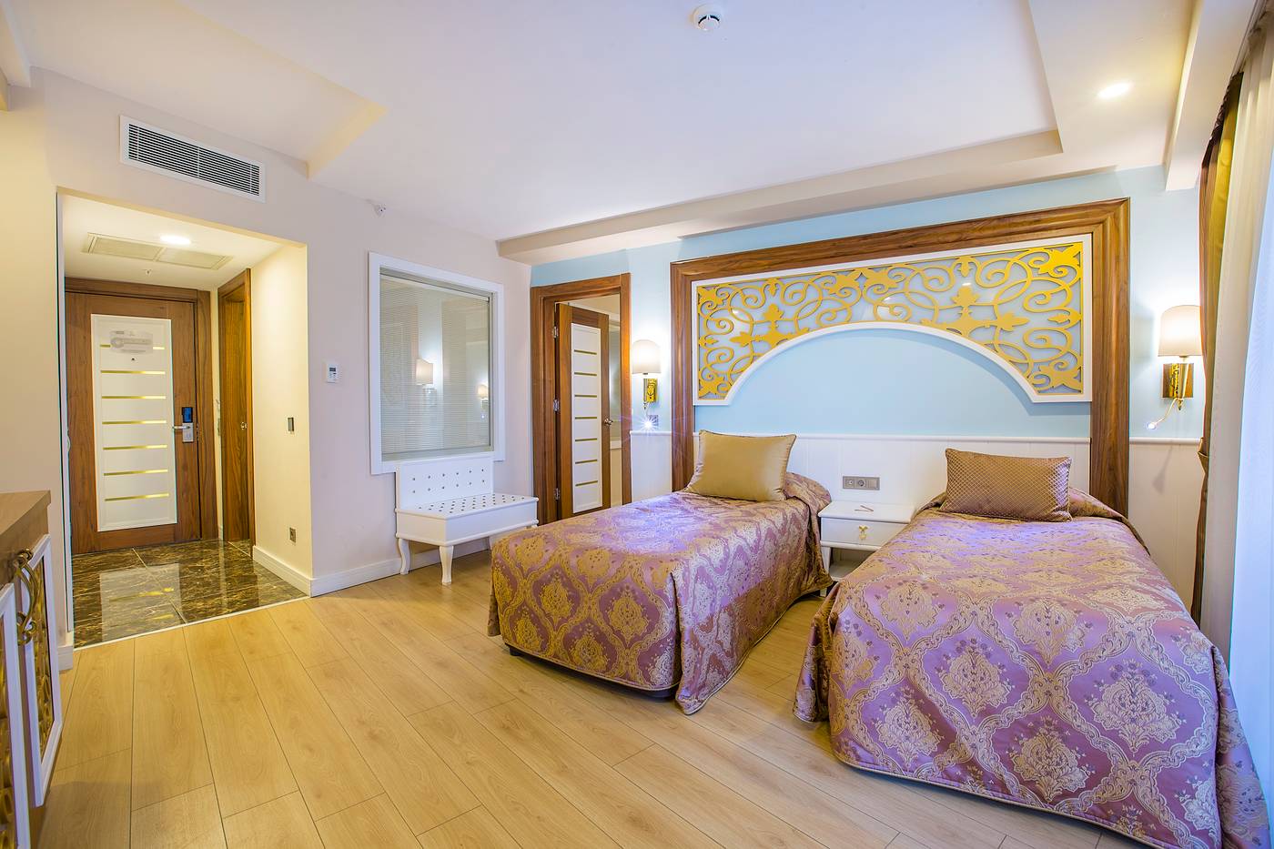 Jadore-Deluxe-Hotel---Spa-Room-34