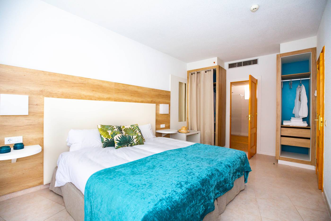 Gara-Suites-Room-22