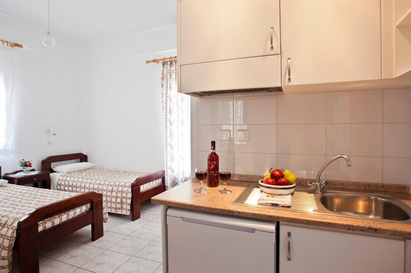 Ancient-Thira-Room-13