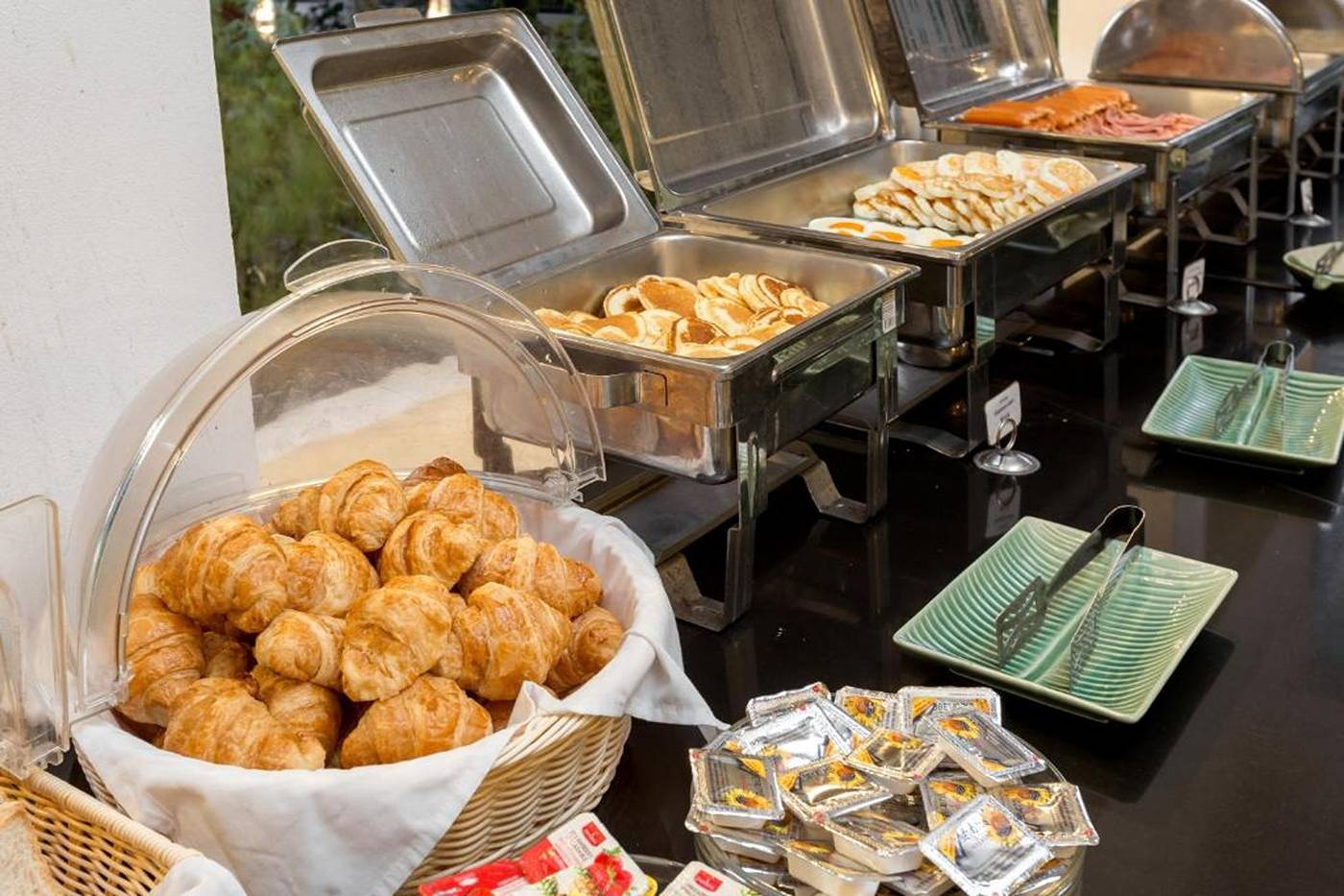 Phuket-Sea-Resort-SHA-by-ZUZU-Restaurant-44