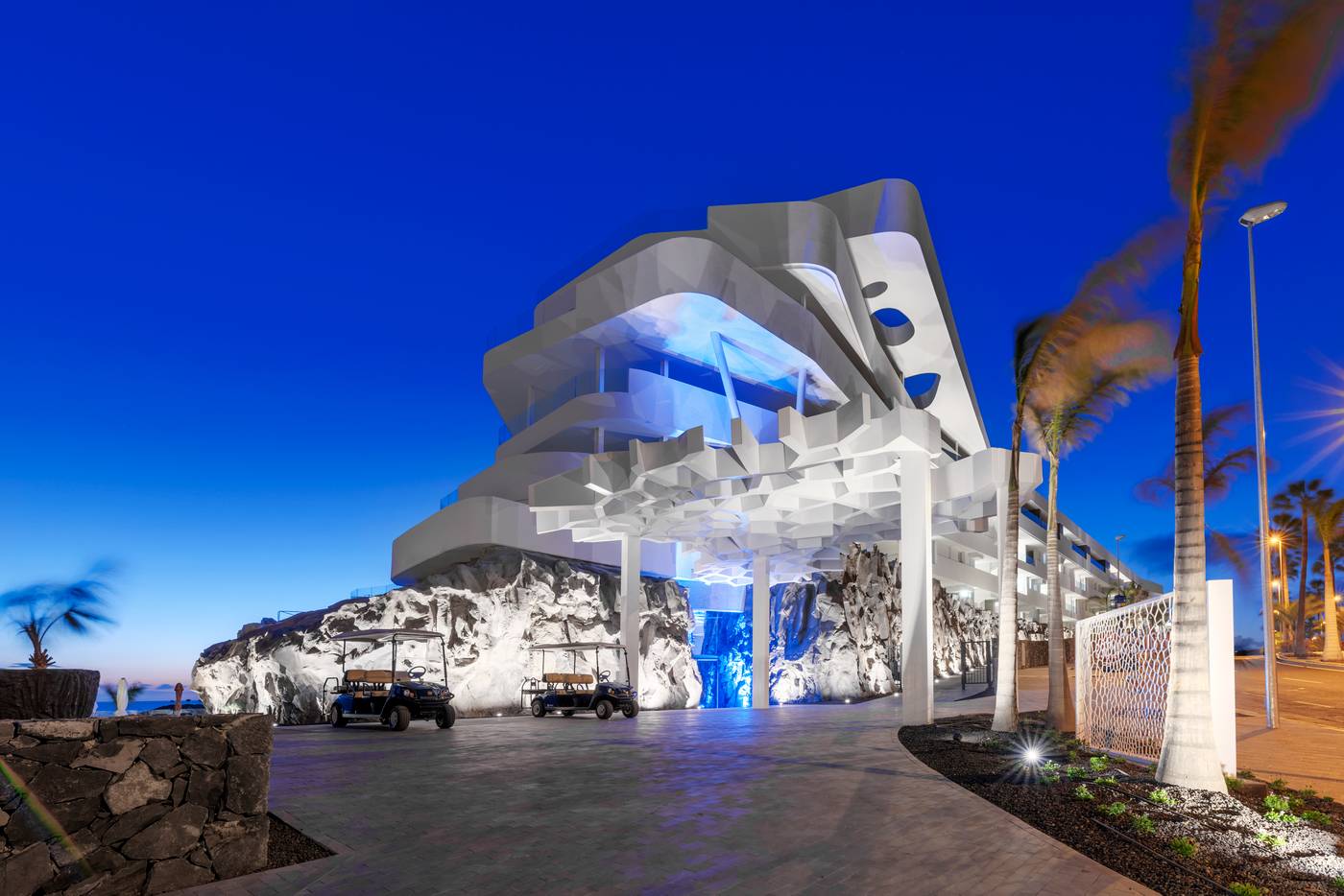 Royal-Hideaway-Corales-Suites--part-of-Barcel---Hotel-Group-Lobby-9