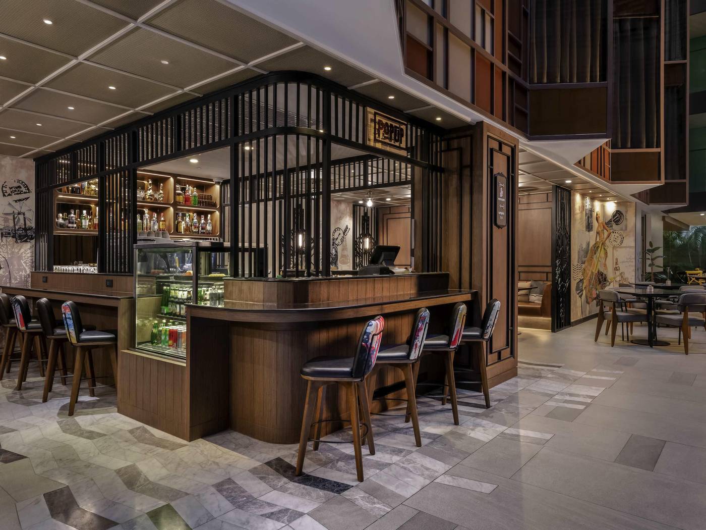 ibis-Styles-Bangkok-Silom-Bar-13