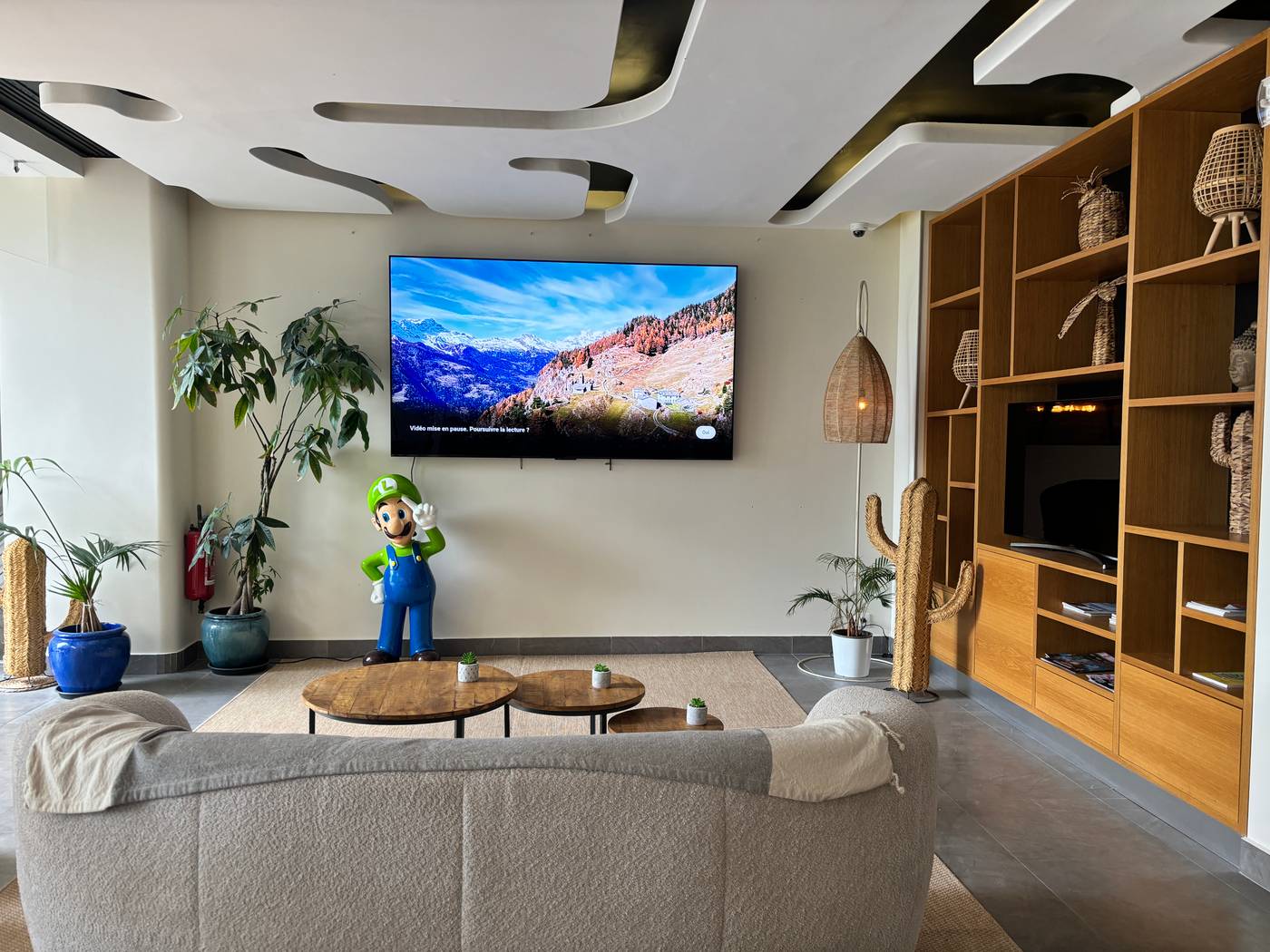 Luxotel-Cannes-Lobby-38