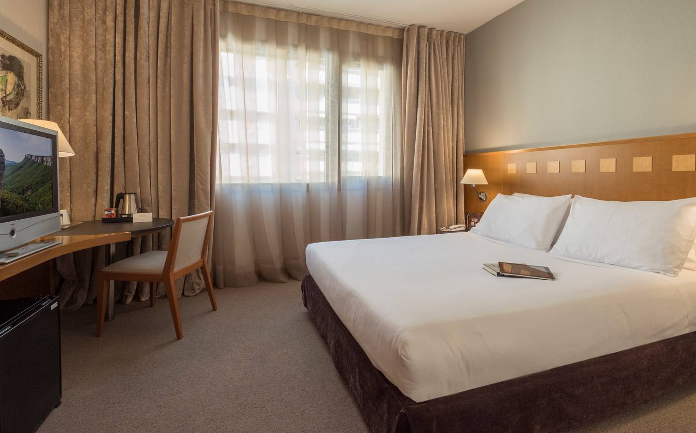 Carlemany-Spain-GIRONA-Room-9