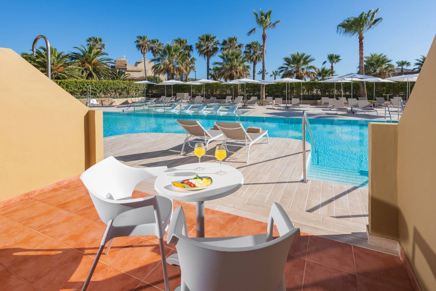 Elba-Costa-Ballena-Room-4