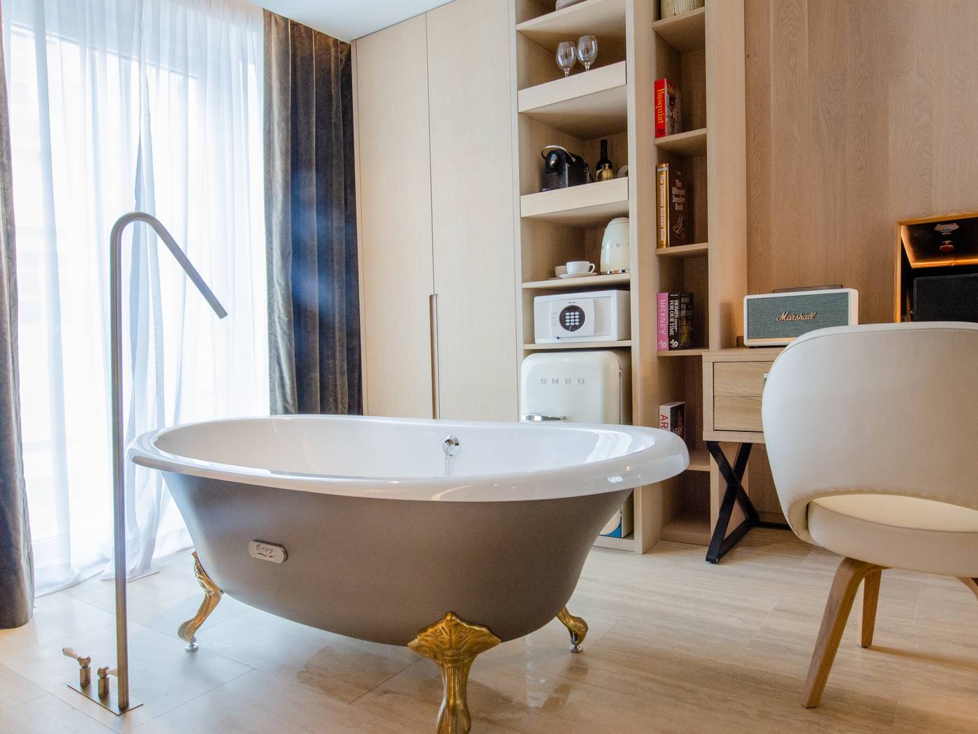 Browns-Avenue-Hotel-Room-57