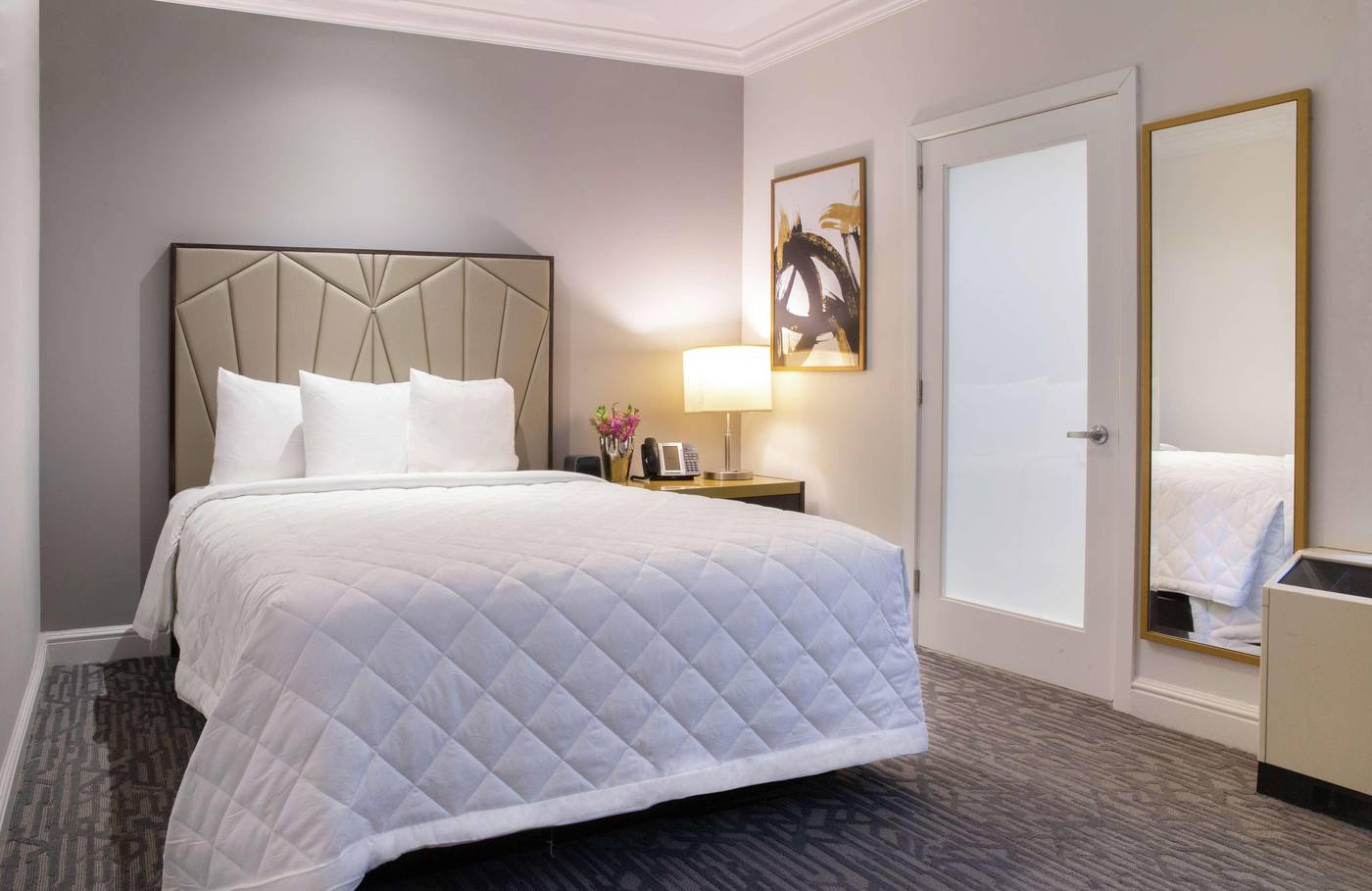 Martinique-New-York-on-Broadway--Curio-By-Hilton-Room-5