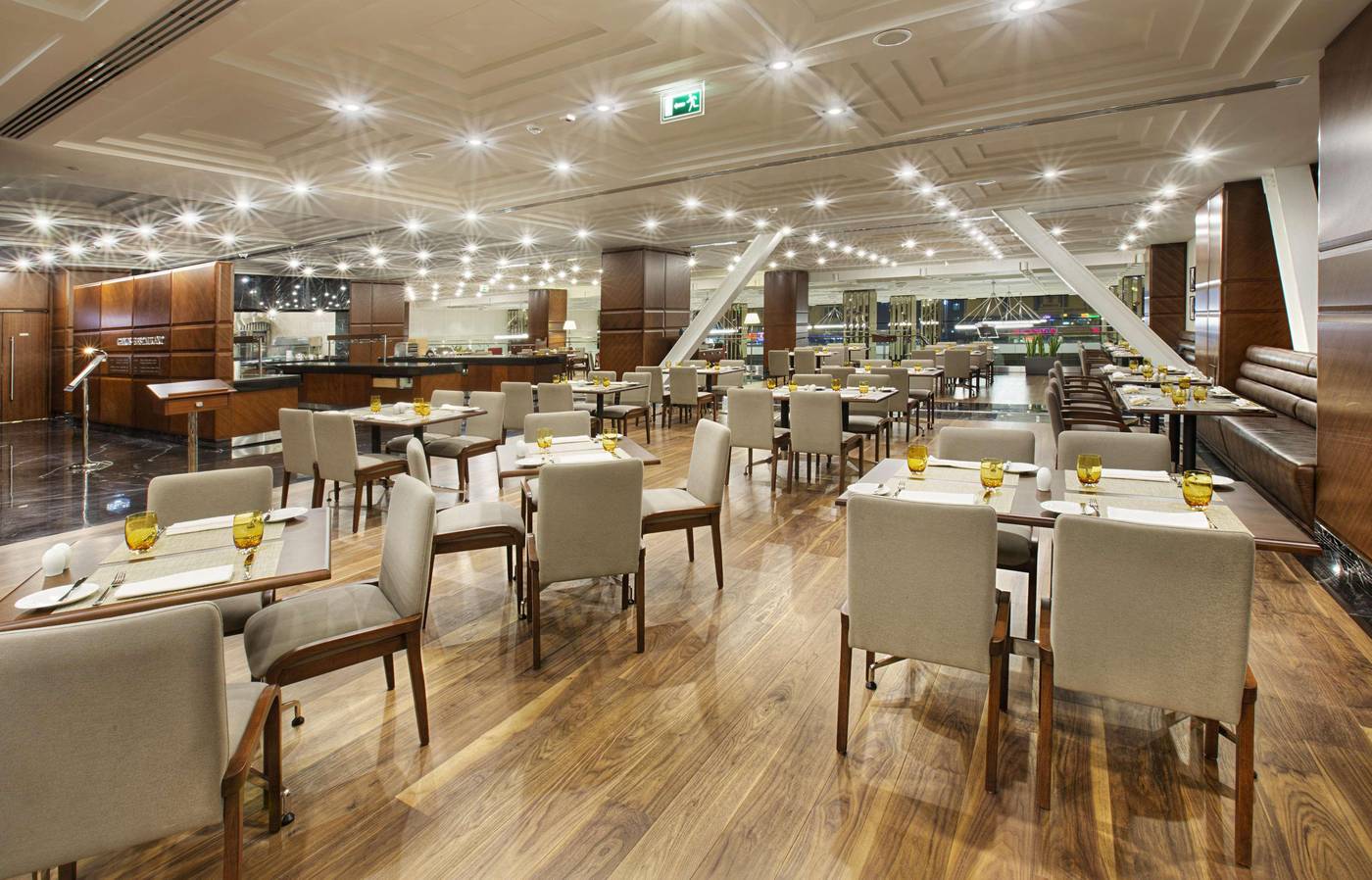 DoubleTree-by-Hilton-Istanbul---Avcilar-Restaurant-30