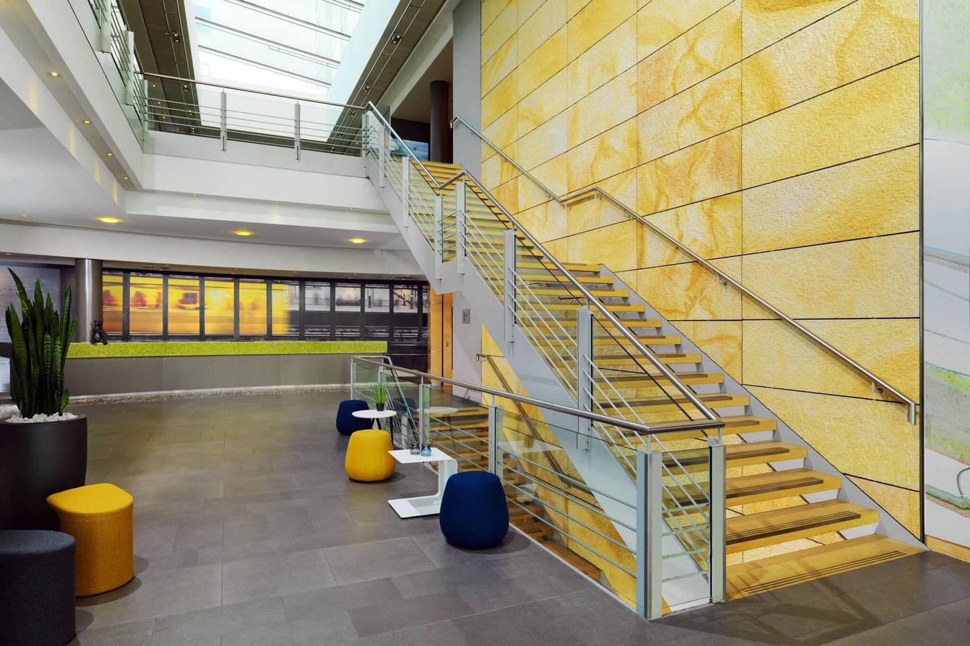 Courtyard-Berlin-City-Center-Lobby-7