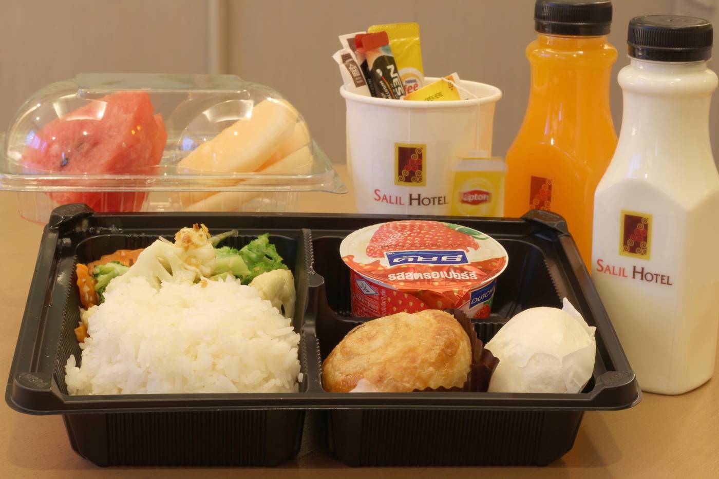 La-Petite-Salil-Sukhumvit-11-Bar-21