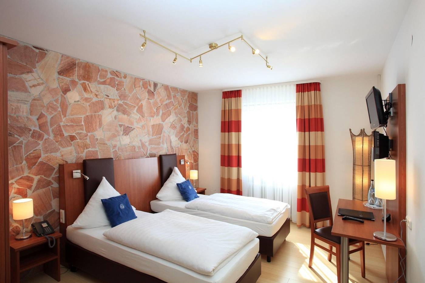 Silberhorn-Germany-NUREMBURG -General view-3