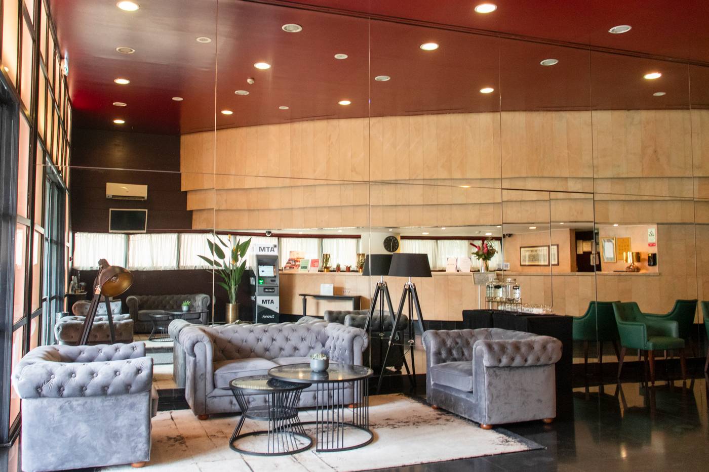 VIP-Executive-Suites-Eden-Lobby-11