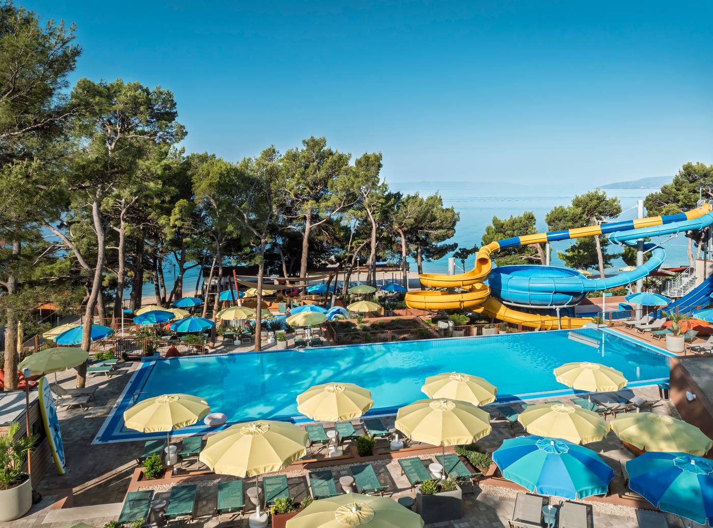 Sunny-Makarska-by-Valamar-Pool-2