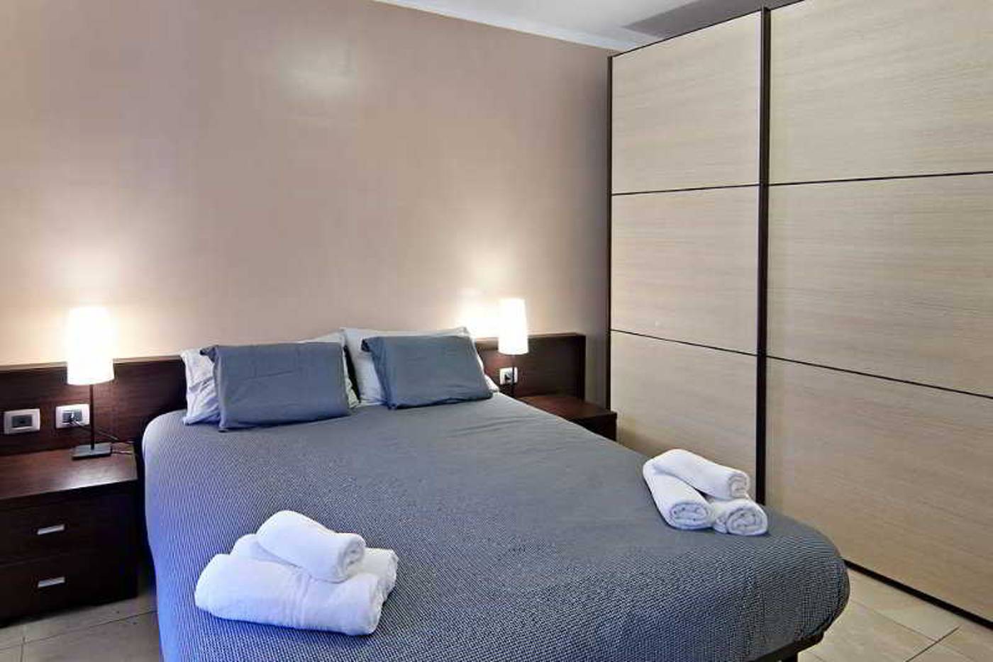 Aurelia-Vatican-Apartments-Room-48