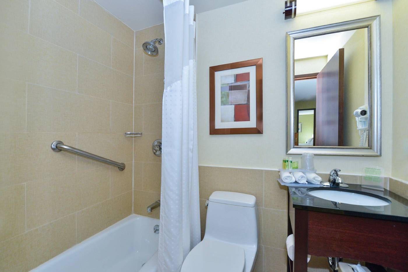 Holiday-Inn-Express-Manhattan-Midtown-West-Room-27