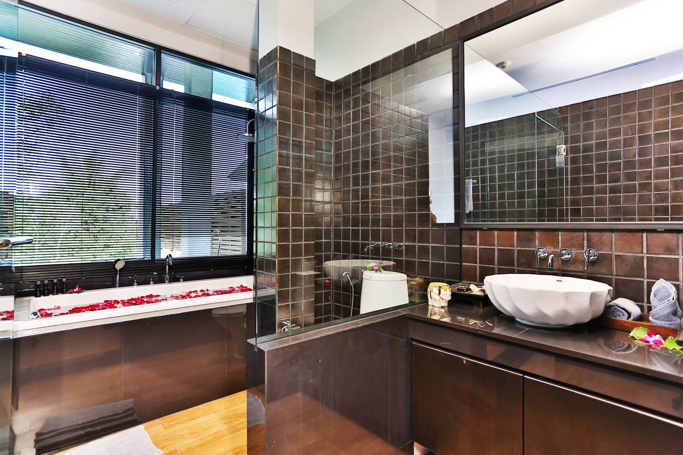 Ayara-Kamala-Resort---Spa-Room-39