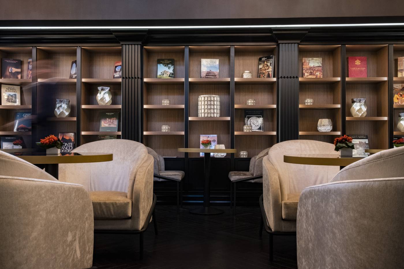 U-Visionary-Roma-Hotel-Bar-2