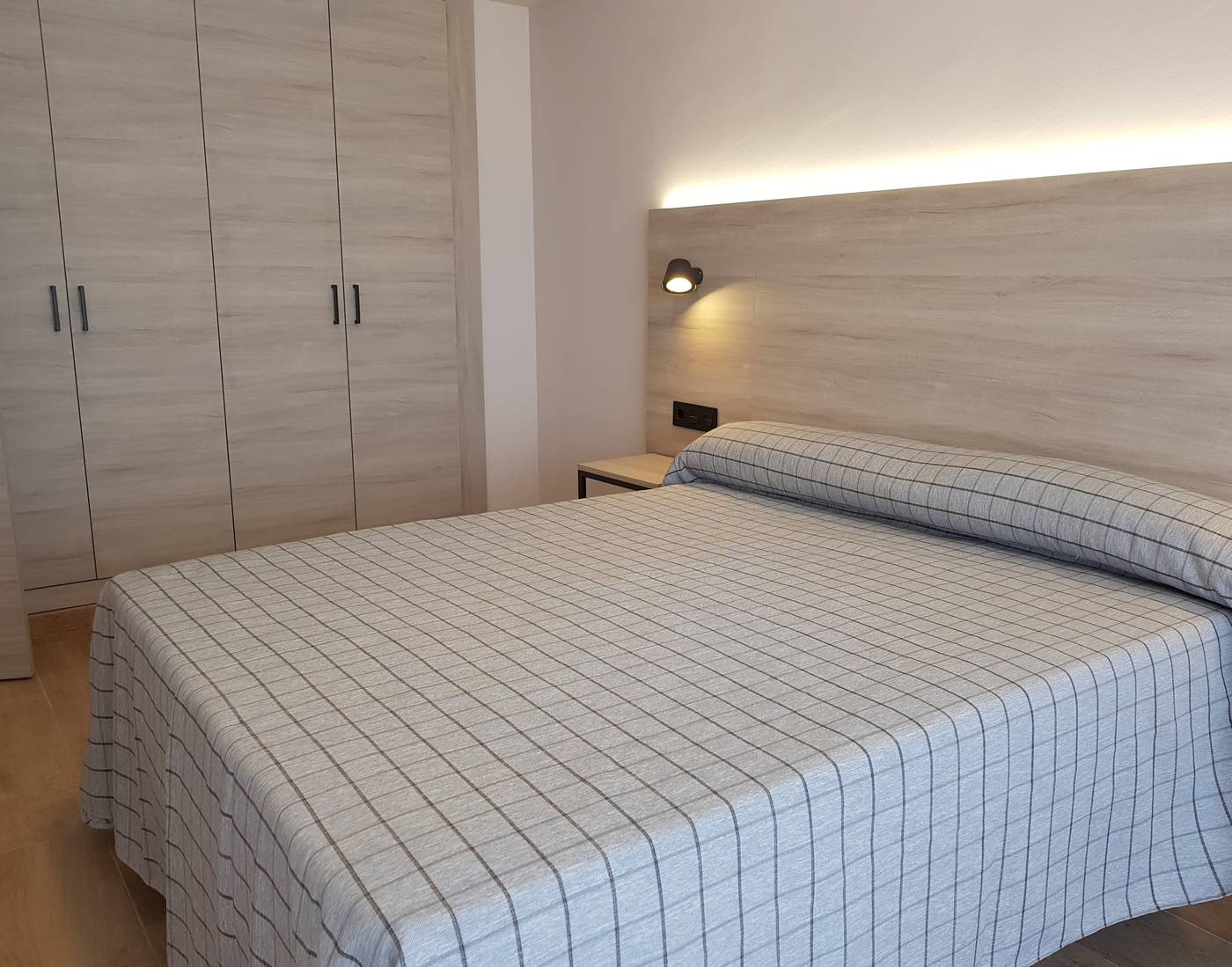 Odysea-Apartamentos-Room-1