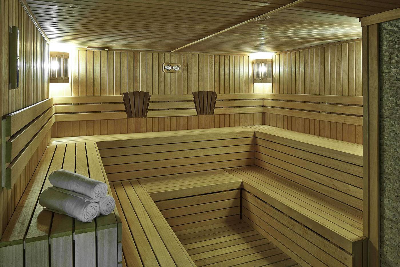 DoubleTree-By-Hilton-Izmir-Alsancak-Sports-and-Entertainment-59