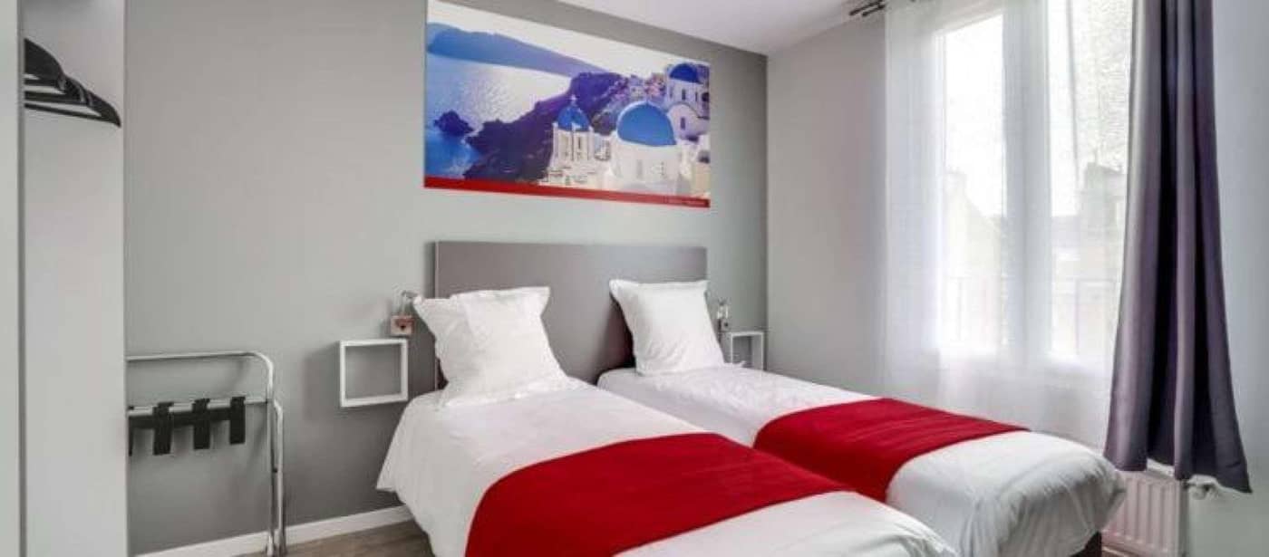 Paris-Hotel-Clichy-Room-22