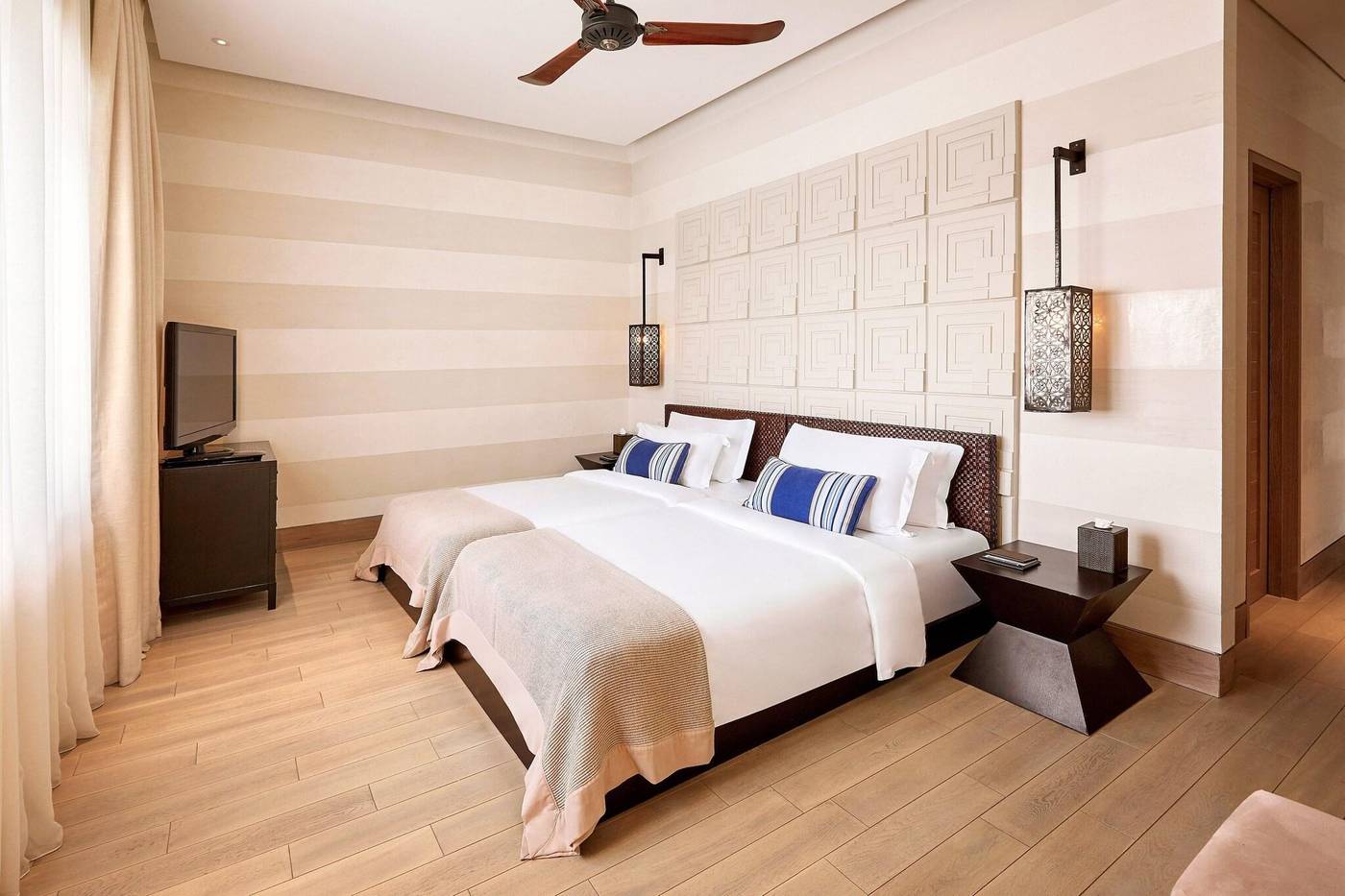 The-Romanos--A-Luxury-Collection-Resort-General-view-32