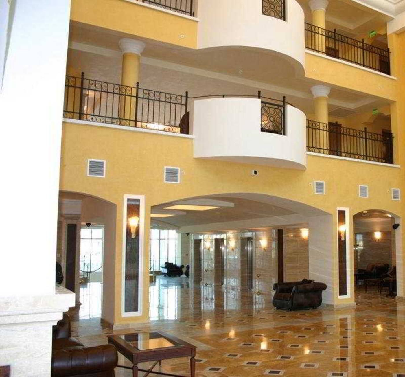 Sunset-Resort-Lobby-66