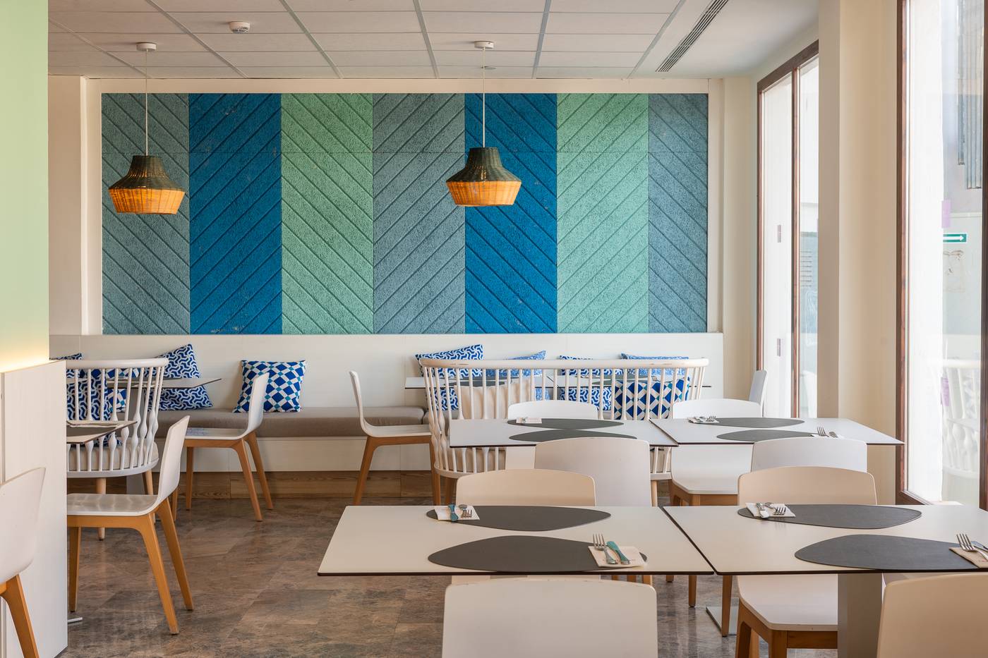 Leonardo-Royal-Hotel-Ibiza-Santa-Eulalia-Restaurant-46