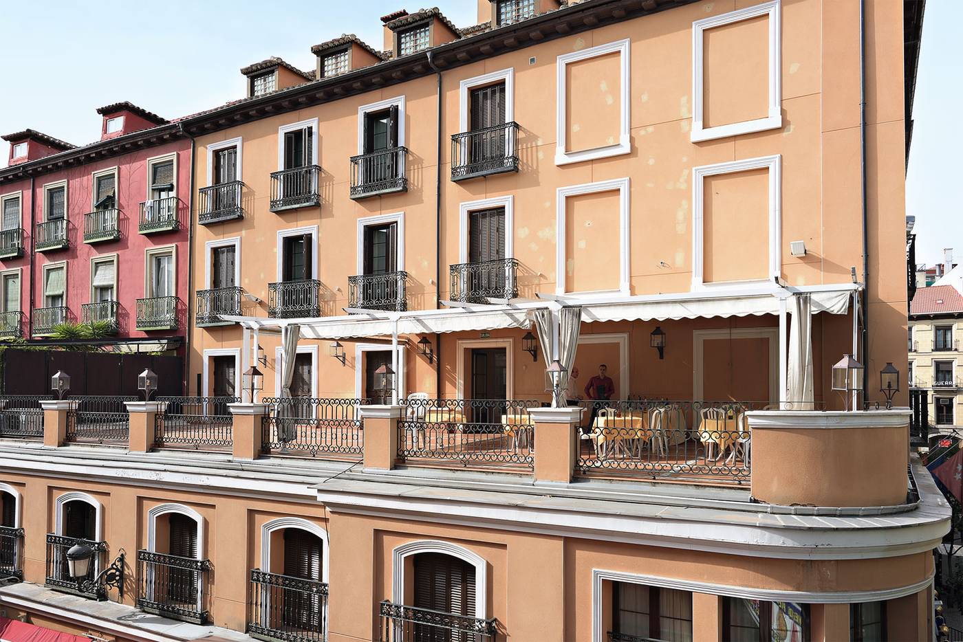 Victoria-4-Puerta-del-Sol-Terrace-1