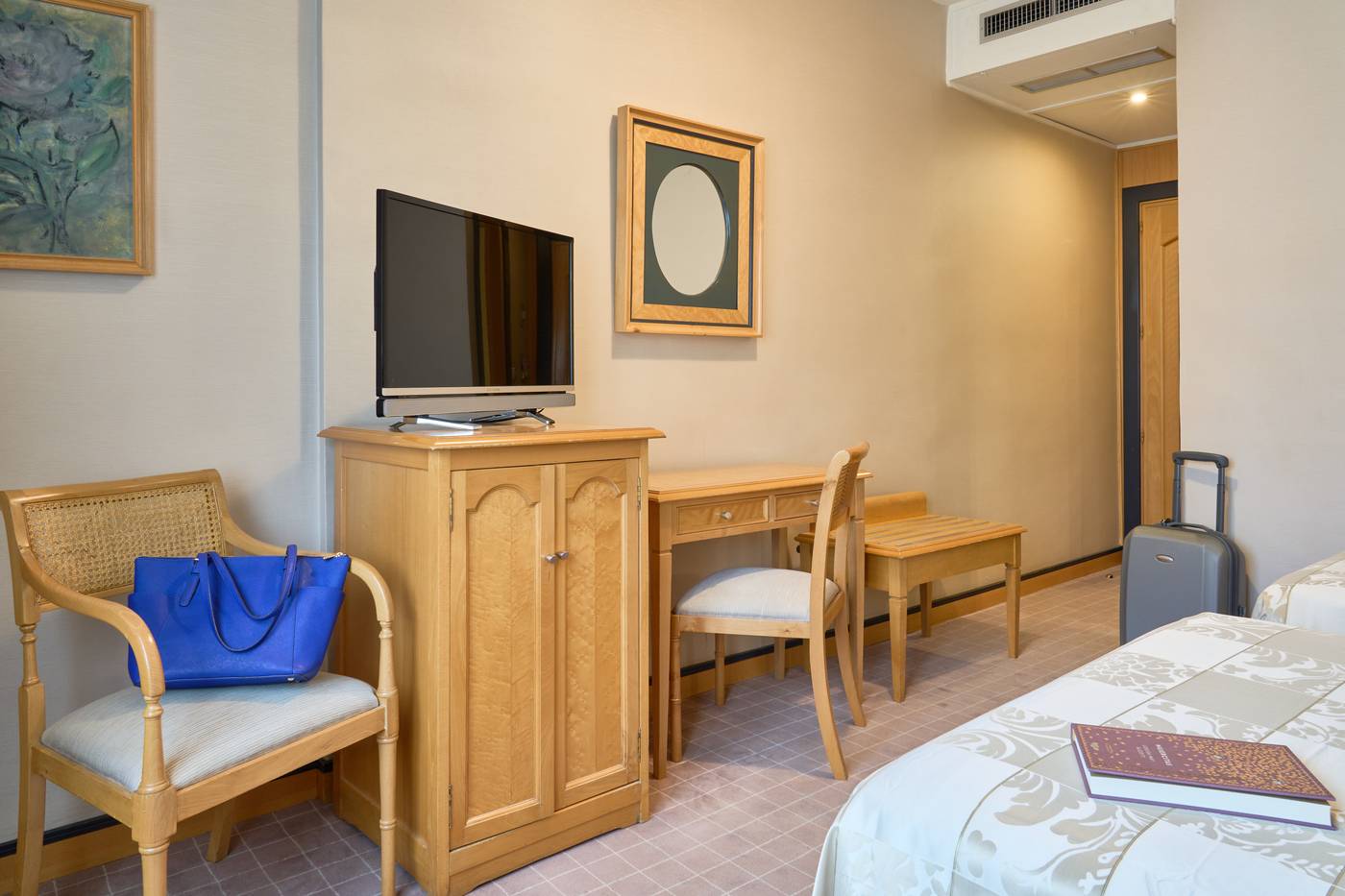 Macia Condor-Spain-GRANADA-Room-5