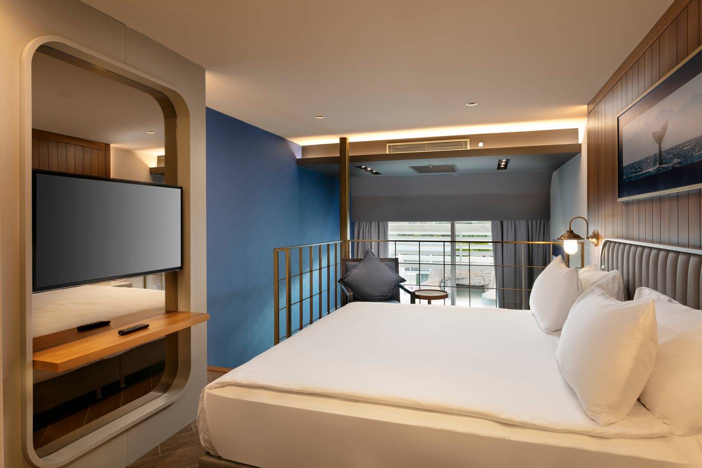 Titanic-Deluxe-Lara-Room-38