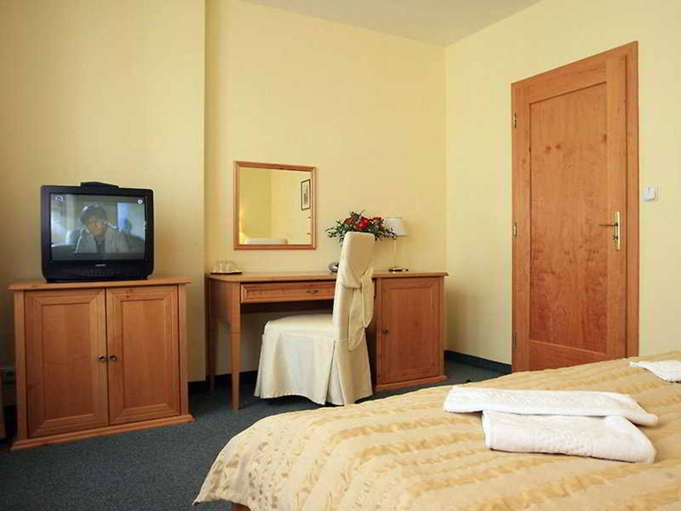 Claris-Czech Republic-PRAGA-Room-9