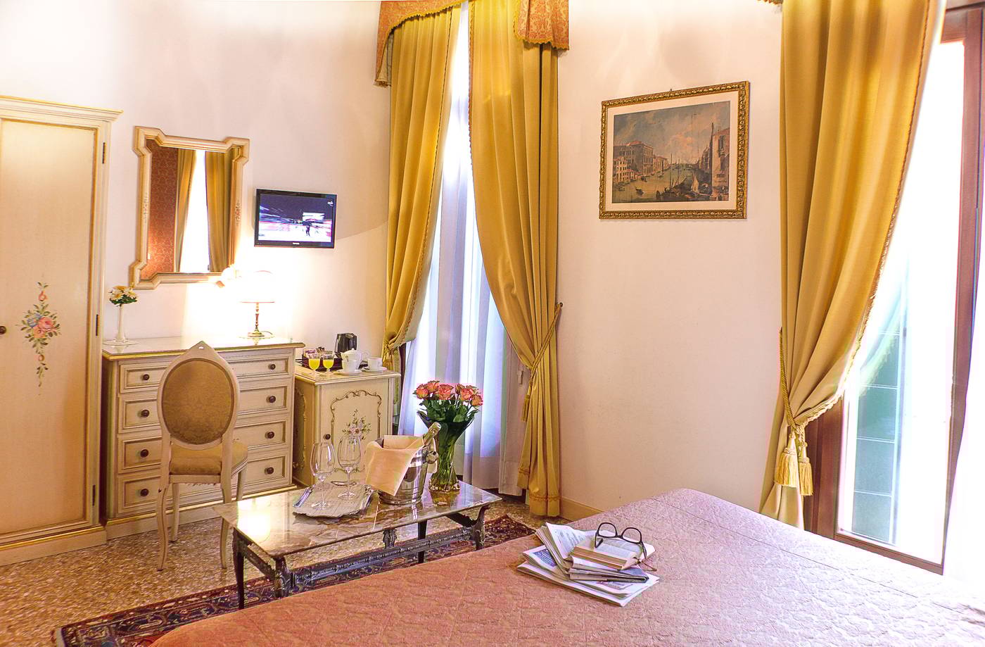 Apostoli-Palace-Room-1