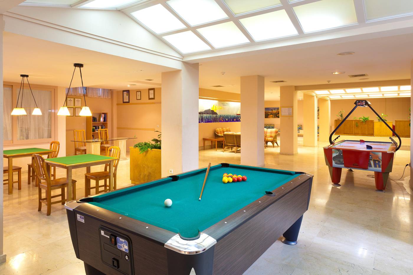 Blue-Sea-Hotel-Los-Fiscos-Sports-and-Entertainment-43